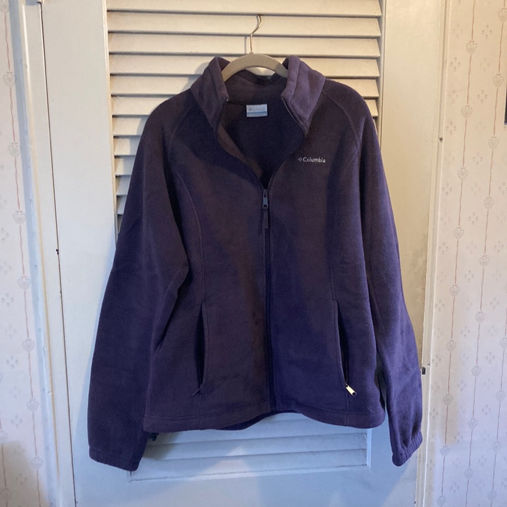 Columbia XL purple front zipper long sleeve jacket